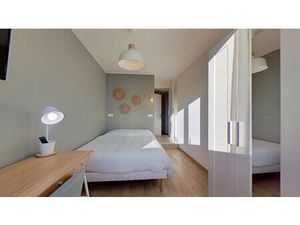 Location appartement 5 pièces 90 m² à Lyon 7 (69007)