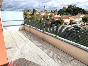 Location appartement 2 pièces 53 m² à Genas (69740)