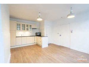 Appartement une chambre - cour intérieure - au centre