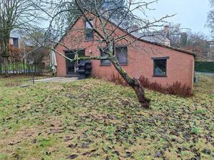 AGREABLE MAISON AVEC BEAU POTENTIEL