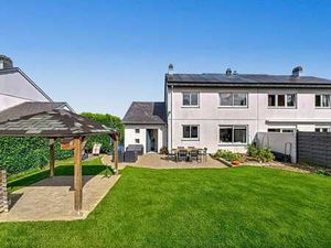 MAISON 3 FAÇADES - JARDIN SUD – 3 CHAMBRES – GARAGE – PEB D