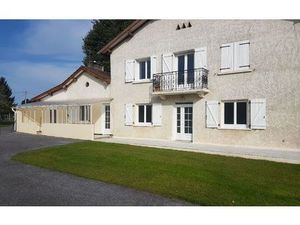 Location appartement  m² T-5 à Latrille  827 €