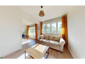 Location appartement  67.69 m² T-3 à Neuville-sur-Saône  809 €