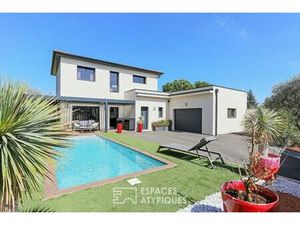 Villa contemporaine à St Cyr au Mont D'Or