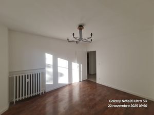Appartement refait à neuf avec balcon en location à Lyon 3 A