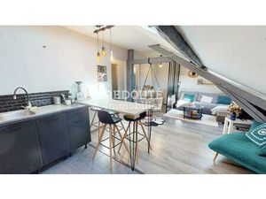 A VENDRE A REIMS CLAIMARAIS APPARTEMENT EN DERNIER ETAGE