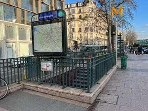 Batiment indépendant à Vendre 480m² - Neuilly