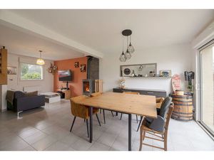 EN EXCLUSIVITÉ Maison à vendre à OSSE ( Chateaugiron) Bien rare ! 4 chambres Jardin- Garag