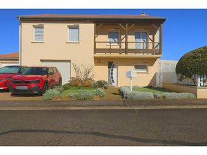 Maison individuelle MANOM 438 000.00 euros 150 m² 3 chambres jardin clos