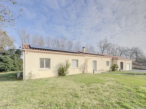 Villa de 138m2 à vendre à Saïx avec piscine