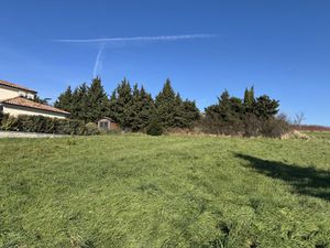 Beau terrain de 660 m2 avec vue dégagée