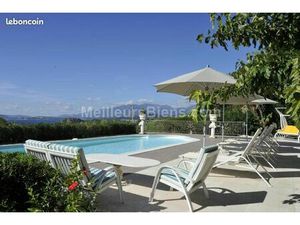 Maison 9 pièces 400 m²