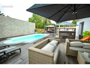 Maison 7 pièces 400 m²