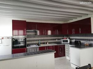 F2 bis lumineux de 62 m² 2ème étage + parking privé