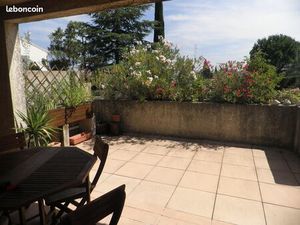 T2 terrasse au calme  à Aix-en-Provence