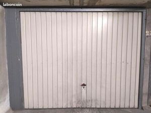 Garage fermé sécurisé à louer centre ville