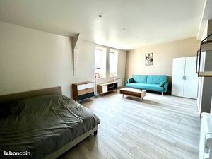 Studio meublé et renové