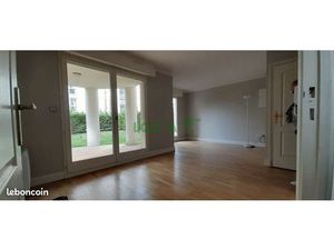 Studio 1 pièce 27 m²