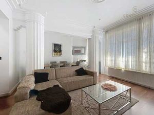 APPARTEMENT DE CARACTÈRE de 2 CHAMBRES EN REZ-DE-CHAUSSÉE