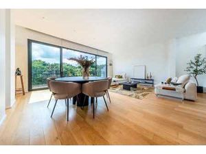 Penthouse de 178 m²  vue imprenable sur le Bois de la Cambre