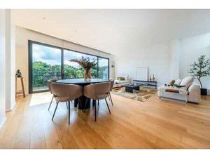 Penthouse de 178 m²  vue imprenable sur le Bois de la Cambre