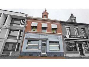 Surface commerciale sur la place de Quaregnon