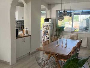 À vendre : Maison 3 façades  3 chambres  2 salles-de bains