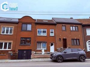 Maison offrant 2 chambres  terrasse et jardin. A SAISIR