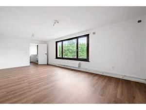 Instapklaar appartement met 2 slaapkamers in Burcht – Ide...