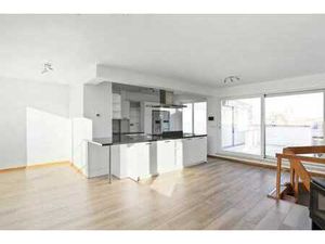 Boondael: Beau penthouse 3 chambres  bureau & terrasses