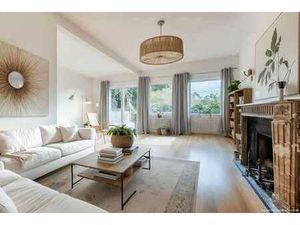 Maison 3 façades avec jardin et garage - PEB D