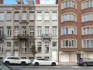 Abbaye : rdc duplex 3 chambres + cour et terrasse