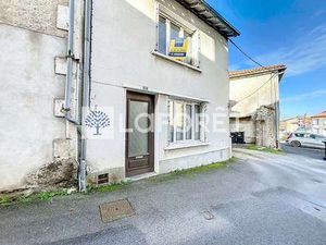 Vente Maison à La Chapelle-Saint-Laurent (79430) : à vendre / 67m² La Chapelle-Saint-Laure