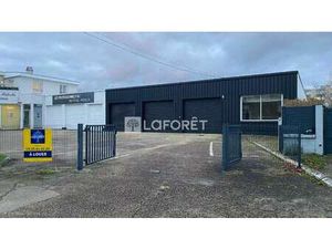 Location Bureaux et commerces à Saint-Aubin-lès-Elbeuf (76410) : à louer / 195m² Saint-Aub