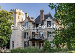 Château 14 pièces 530 m²