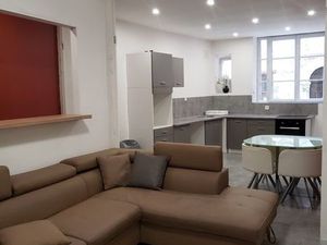 Appartement grand T2 RDC