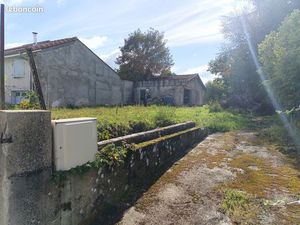 Terrain avec bâtisse exceptionnel pour investisseur