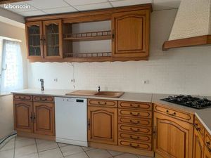 F3 au RDC avec Cuisine équipée  Jardin et Place de Parking