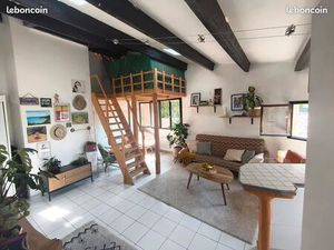 Loft dernier étage avec terrasse