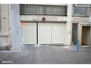 Parking moto souterrain sécurisé Jules Chaplain 75006