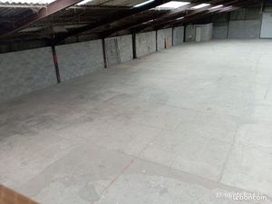 Local de stockage 800 m2 sud Seine et Marne