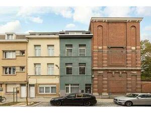 Propriété d'investissement comprenant 3 entités louées.