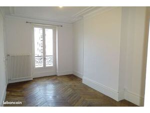 3 pièces 50m2 métro Louise-Michel