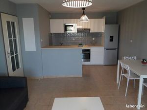 T2 meuble de 42 m² en rez-de-chaussée avec terrasse cloturé