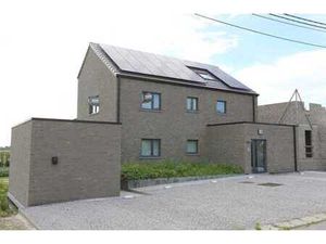 Appartement passif avec terrasse  2 parkings  jardin commun