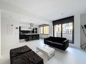 Châtelain : Bel appartement moderne et meublé + balcon