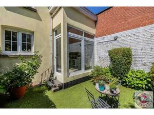 Square Ambiorix/Superbe maison meublée de 215m² 5 ch  jardin