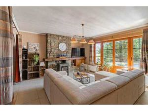 Maison charmante avec allée  garage  5 chs & jardin de ville