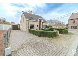 Zeer degelijke  ruime en gezellige viergevelwoning