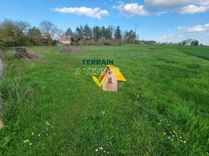 Vente terrain à batir 3039 m² à Neuville-de-Poitou (86170)  54 000 €